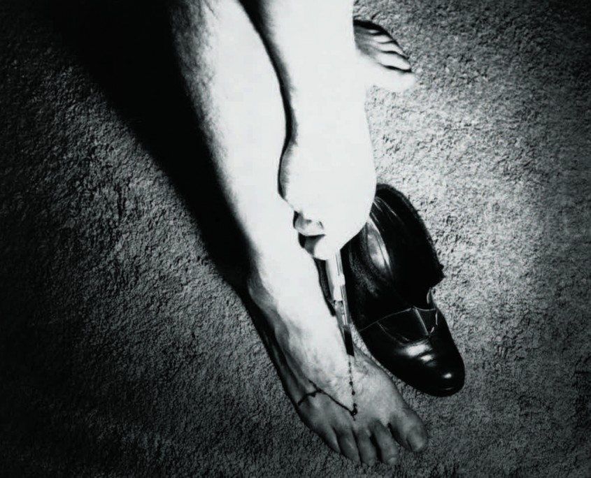 Ulay, Bene Agere (In Her Shoes), 1974. Courtesy of the artist.